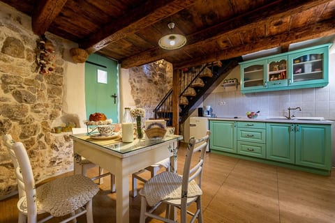 House Parona - Unit 126772-15