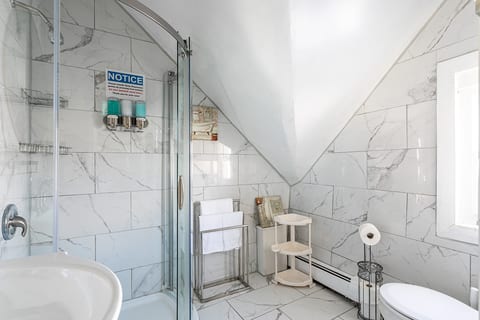 Penthouse 4BR-2BA-9Beds | NYC | EWR | Free Parking