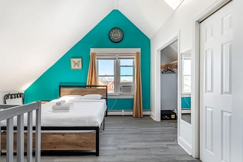 Penthouse 4BR-2BA-9 Beds | NYC | MetLife | Parking