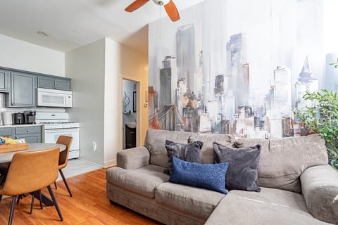 Charming 2BR | 1BA | 6 Beds NYC