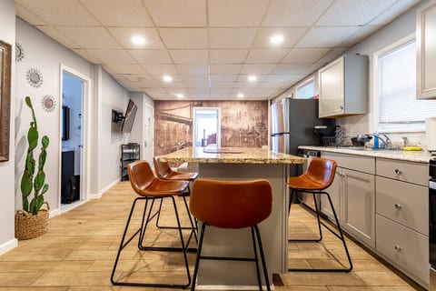 Updated 3BR-2BA-9 Beds | NYC | MetLife | Parking