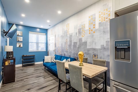 Luxurious 4BR | 2BA | 9 Beds NYC + Free Parking