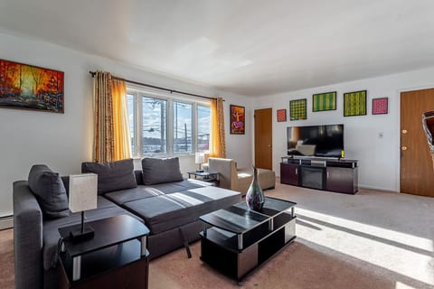 Sunset Suite 3BR-2BA-7 Beds | MetLife-NYC-Parking