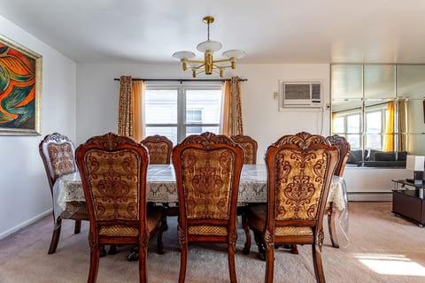 Sunset Suite 3BR-2BA-7 Beds | MetLife-NYC-Parking