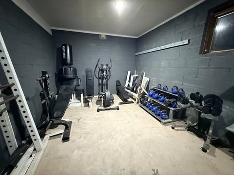 Mega Mansion! 6BR-3.5BA | NYC+ Free Parking