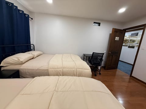 Mega Mansion! 6BR-3.5BA | NYC+ Free Parking