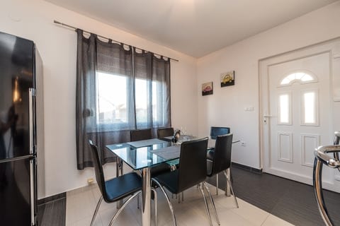 Apartments Marko - Unit 128773-5