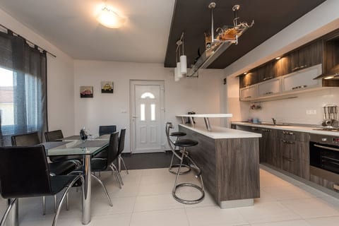 Apartments Marko - Unit 128773-5