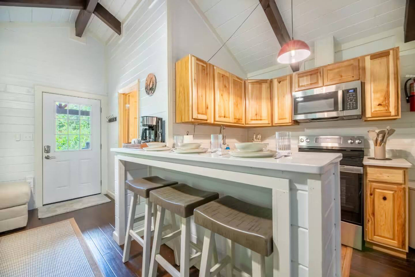 Rustic 2BR Farm Cabin: Hot Tub, Animals & Hiking