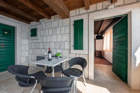 Apartments Brela with pool - Unit 378347-13