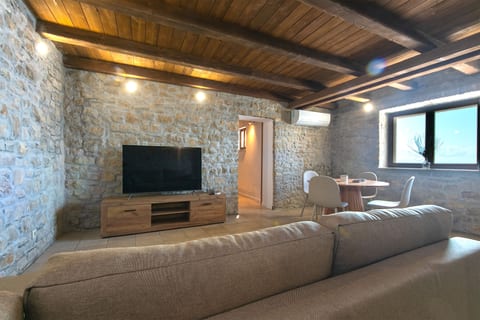 Apartments Brela with pool - Unit 378348-13