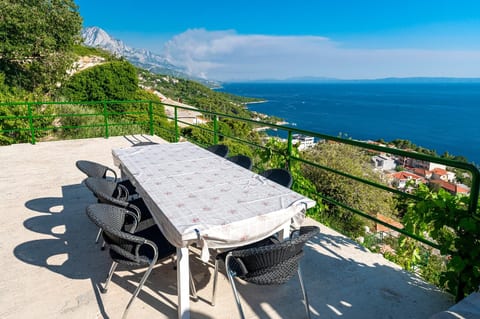 Apartments Brela with pool - Unit 378348-13