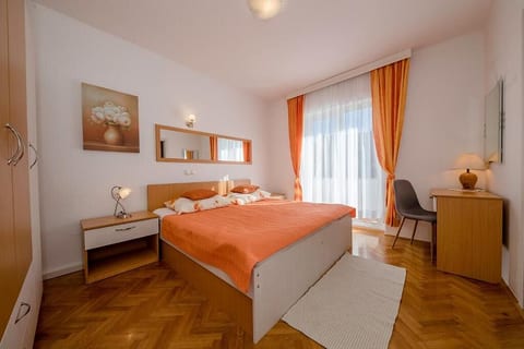 Apartments Lili - Unit 378357-13