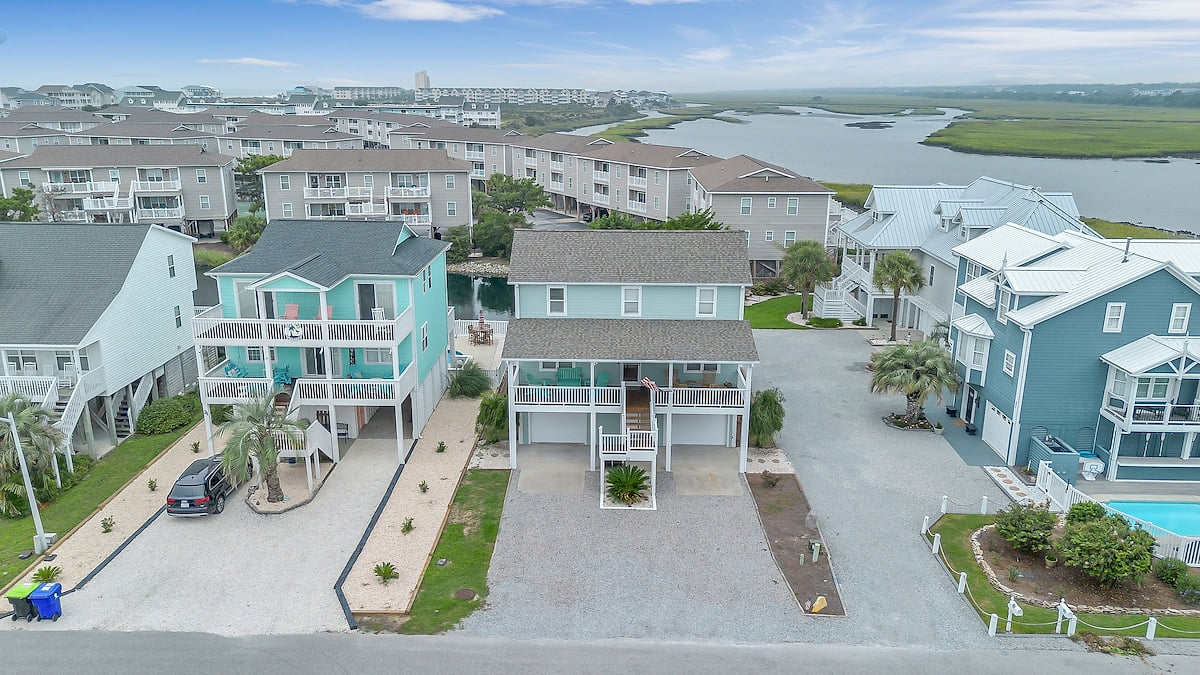 4BR OIB House w/Golf cart. 5 min walk to beach! image 1