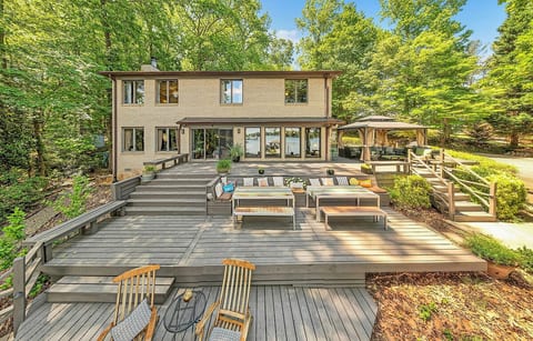 Relax on the amazing multi-tiered deck as you soak in the lake views