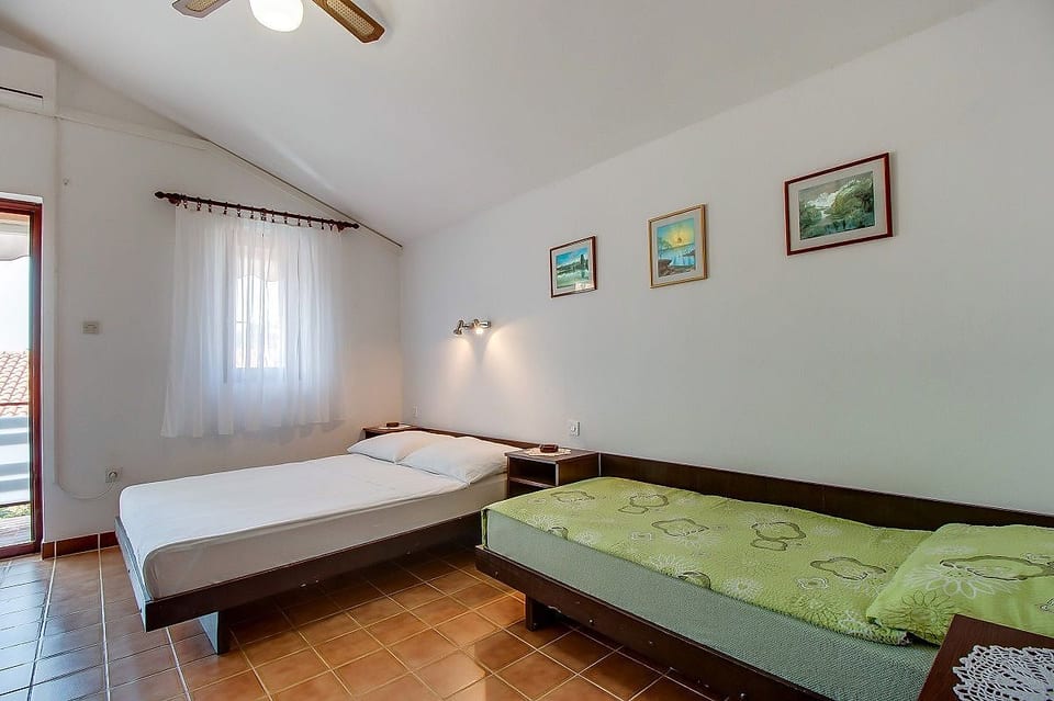Apartments Anna - Unit 47727-61 - Croatia