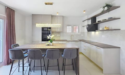 Apartments Cubranic/Brnic - Unit 54065-61