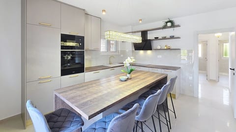 Apartments Cubranic/Brnic - Unit 54065-61