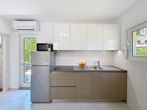 Apartments Cubranic/Brnic - Unit 54066-61