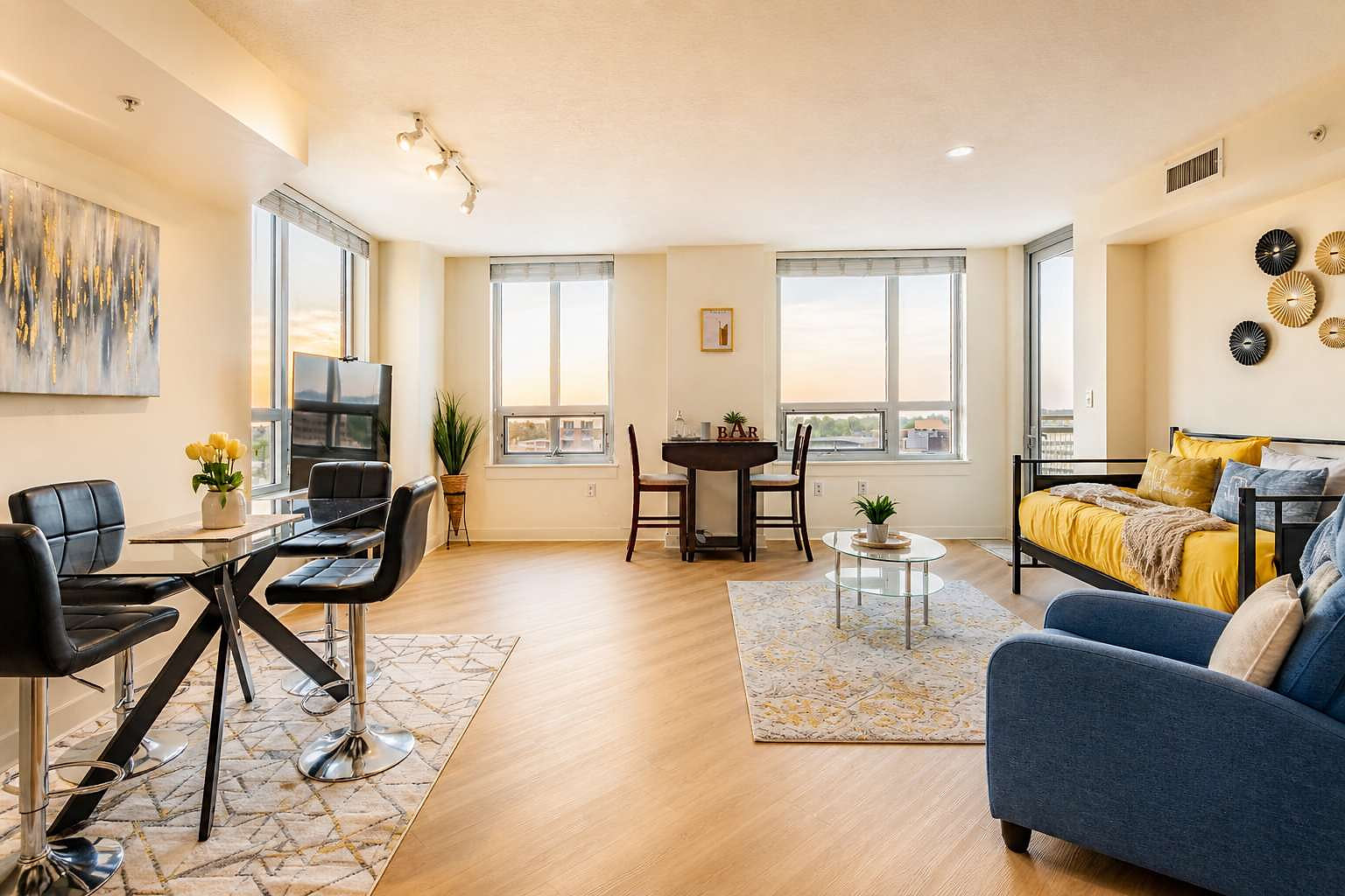 2BR Steps to Metro, 20 Min to DC