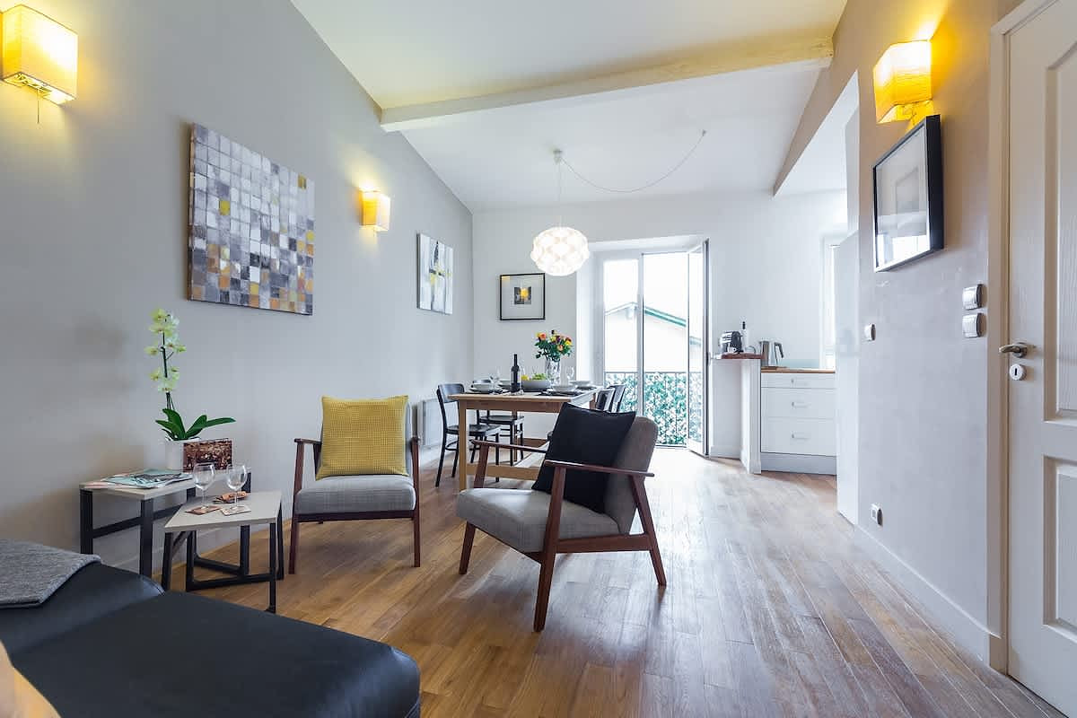 Elegant Riviera Retreat | Steps to Beach & Dining