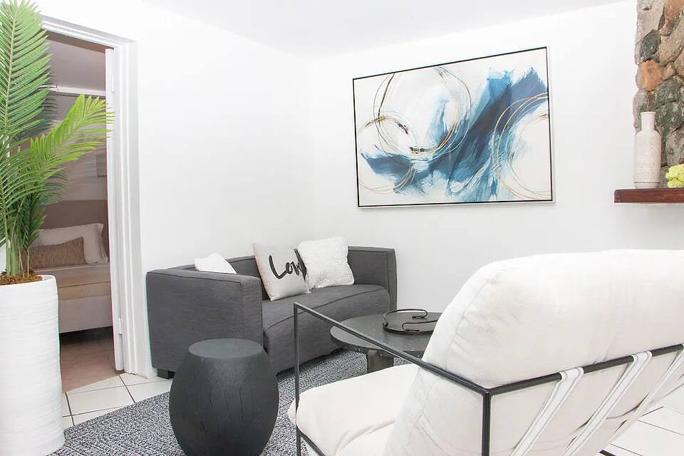 Oceanview Stay - Walk to Beach