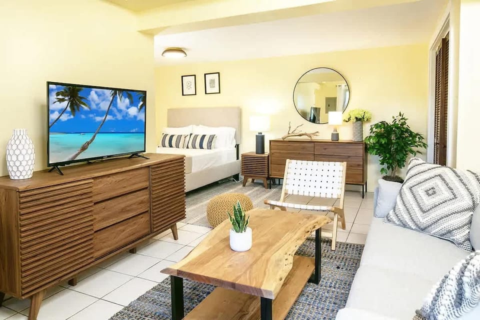 Oceanview Studio Retreat | Walk to Beach & Dining - Chocolate Hole Road