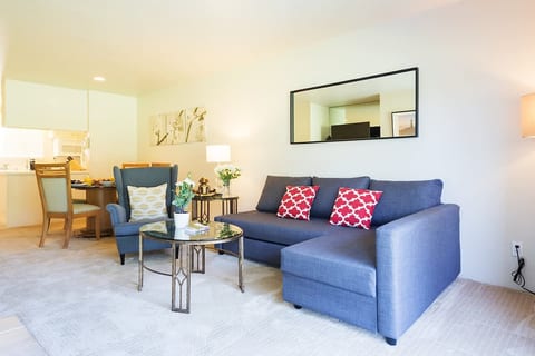 Luxe Golf View Condo | Prime Napa Location