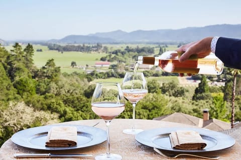 Charming Napa Retreat | Walk to Wineries & Dining