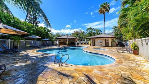 Beachfront Studio | Walk to Kamaole Beach + Pools