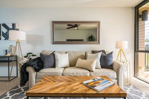 Luxury Maui Condo | Ocean Views + Resort Perks