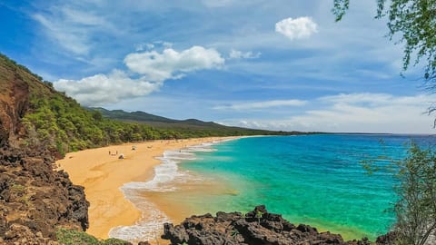 Serene Maui Retreat | Walk to Beach & Shops