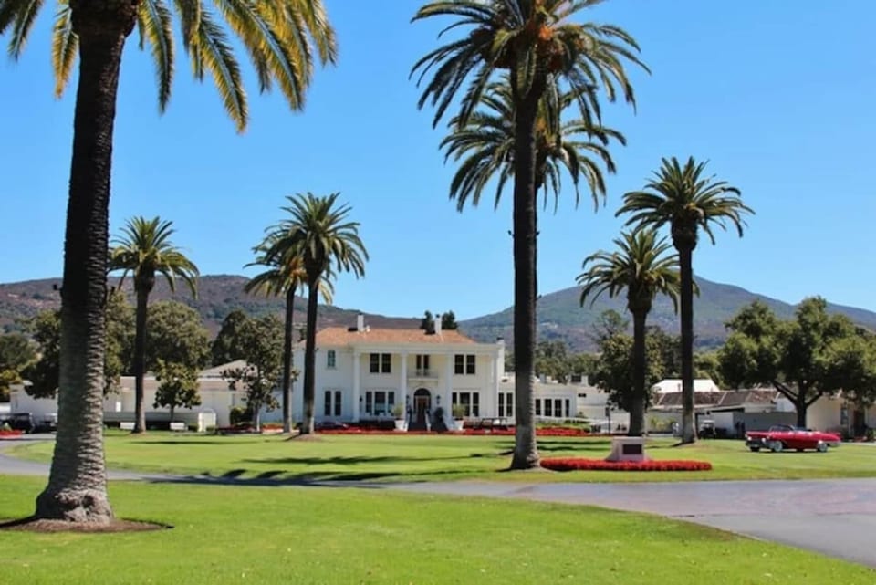 Pet-Friendly Silverado Condos with Pool & Golf Course View - Napa