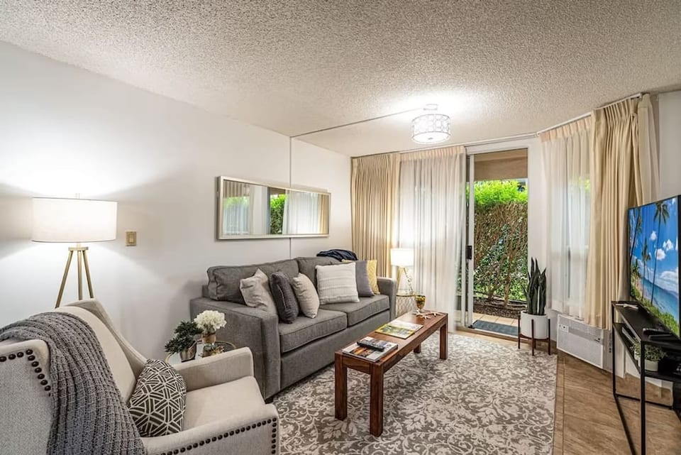 Steps to Beach! Chic 2BR at Maui Banyan Resort - Wailea-Makena