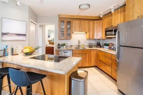 Oceanfront, Resort-Style Condos w/ Pool & Private Lanai