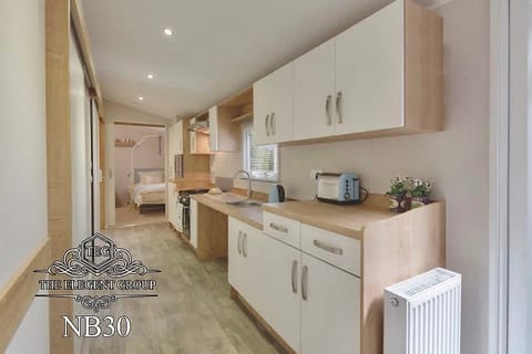 NB30 Wheelchair Caravan HotTubPet Friendly
