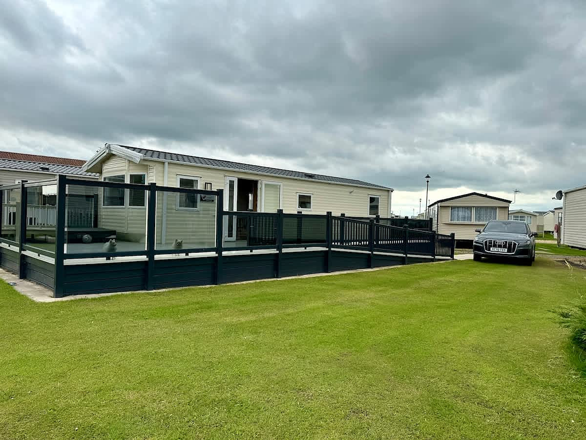 NB30 Wheelchair Caravan HotTubPet Friendly