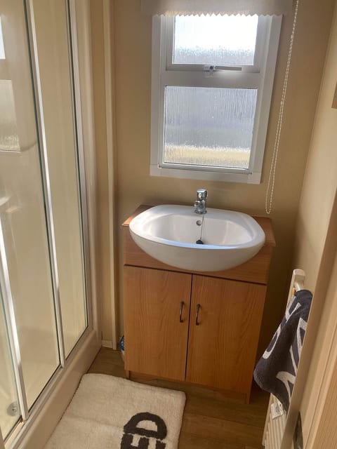 Bronze Caravan Sleeps 8 No Pets