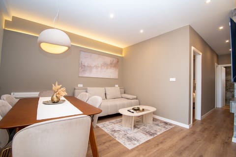Apartments Jugo i Maestral - Unit 378360-13