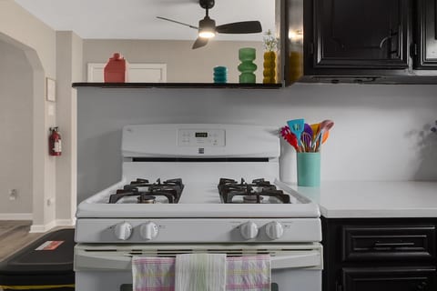 Retro Funky Stay Near Arrowhead!