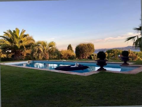 villa avec vue panoramique sur mer