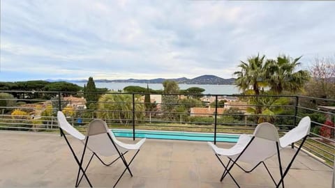 villa avec vue panoramique sur mer