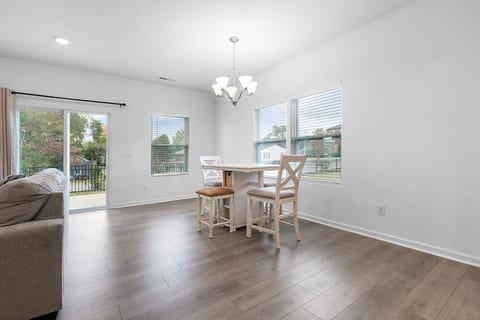 Spacious 3BR/2.5BA Townhome in the Heart of GSO