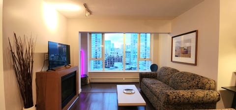 2 Bdrm Stadium-Front with City & Water Views