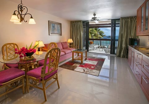 Sapphire Beachfront Condo - Free Wi-Fi - Save!