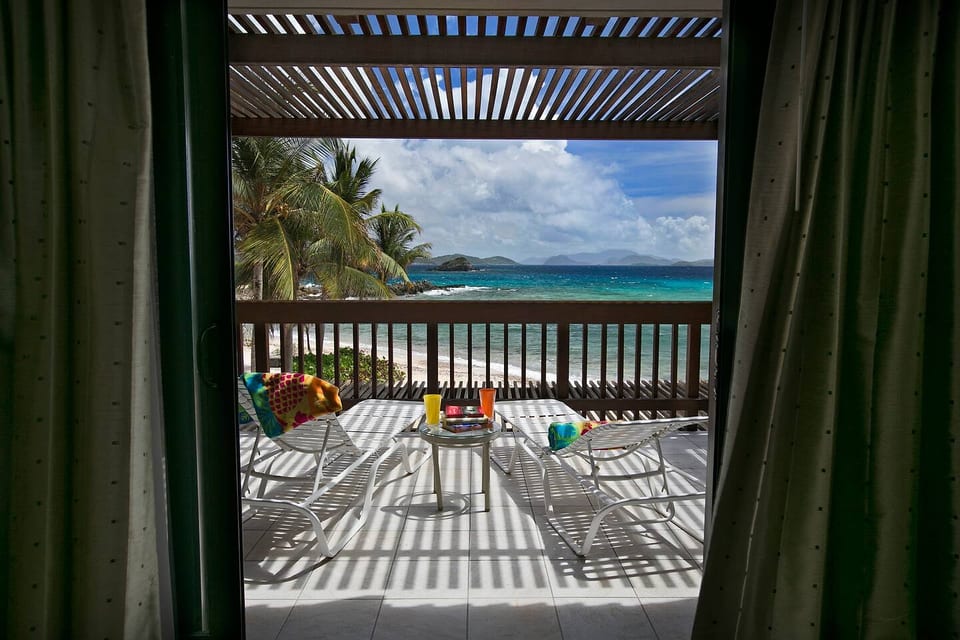 Sapphire Beachfront Condo - Free Wi-Fi - Save! - St. Thomas