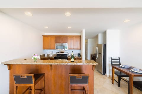 Ocean Views Modern 1 Bedroom