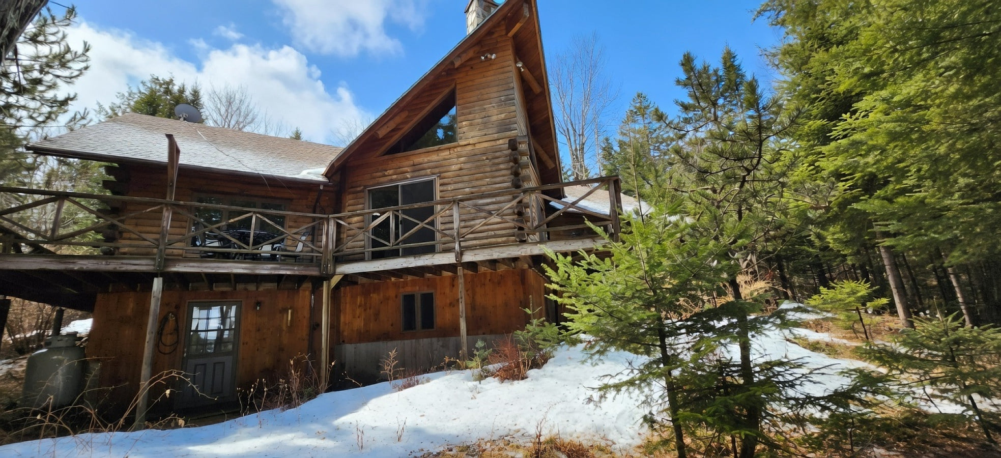 Hartford's Point Lodge Spacious Log Cabin *Perfect for families*