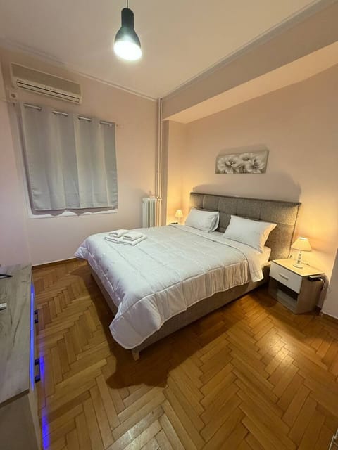 Hidden Gem of Plaka 2BD Apartment near Syntagma