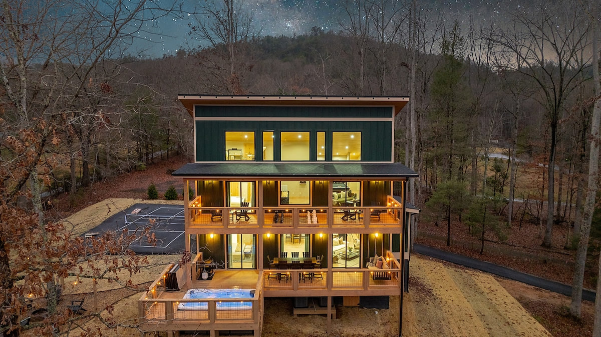 Brand new luxury cabin with private pickleball court, hot tub, and 2 large mountain view decks just minutes from Pigeon Forge and Gatlinburg.